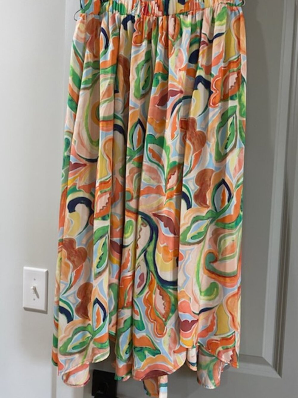 Easel size large skirt, nwt